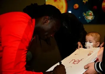Gomis'ten anlamlı ziyaret