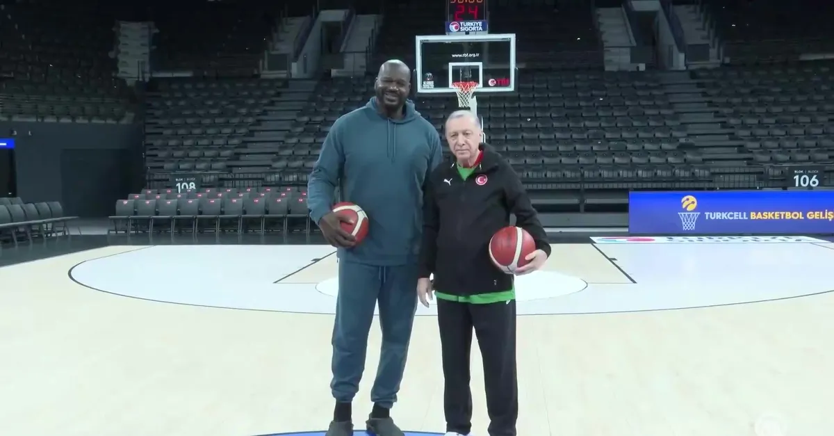 Başkan Erdoğan, NBA efsanesi Shaq ile basketbol oynadı!