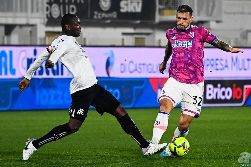 Galatasaray, Leandro Paredes transferi için PSG ile pazarlık yapıyor, bonservis bedeli 5 milyon euro olarak belirlendi. Galatasaray, Leandro Paredes transferi için PSG ile pazarlık yapıyor, bonservis bedeli 5 milyon euro olarak belirlendi.