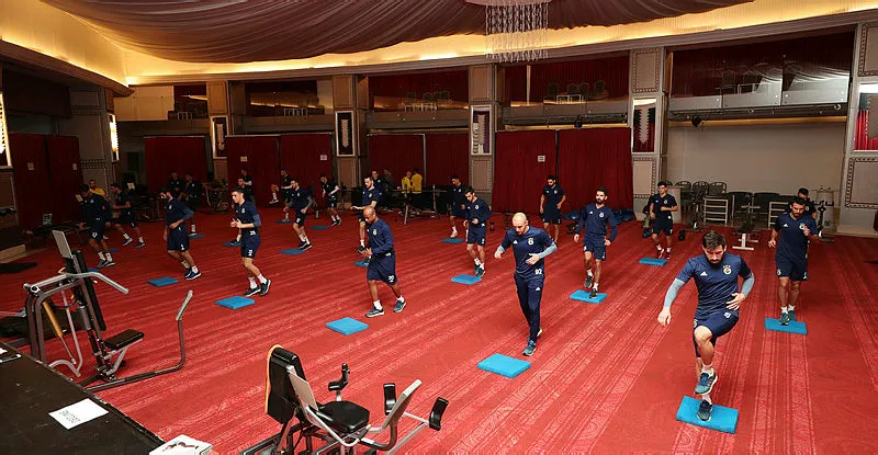 Fenerbahçe salonda çalıştı - 1
