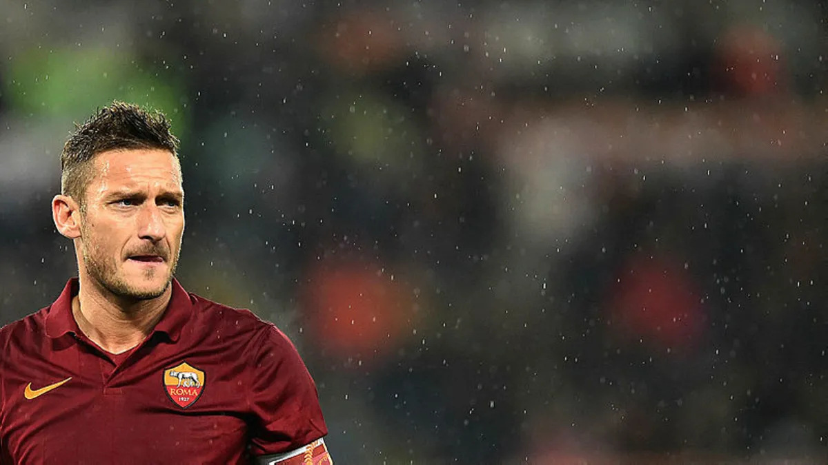 Totti futbola geri dönüyor! Yeni takımı...