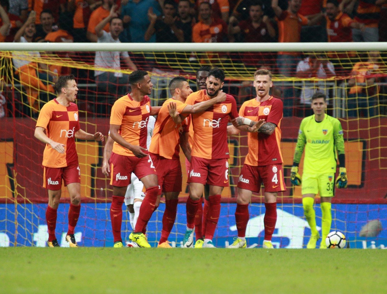 Tolga Ciğerci gol attı, sosyal medya yıkıldı!