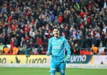 Altay Bayındır 23 yaşına bastı