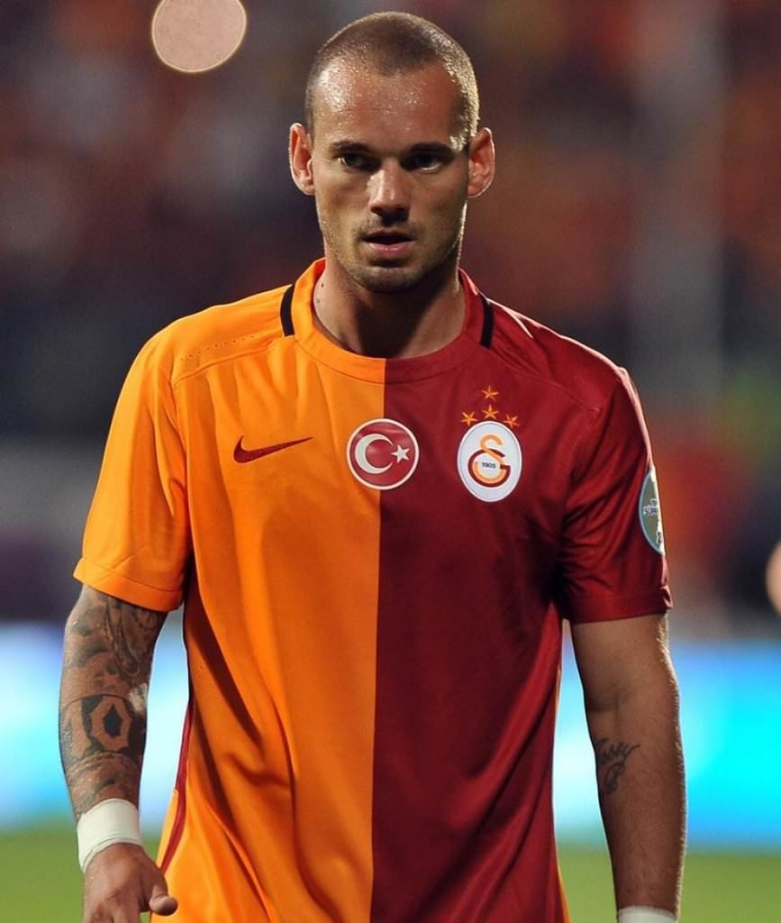 Galatasaray taraftarı Wesley Sneijder için ayaklandı!
