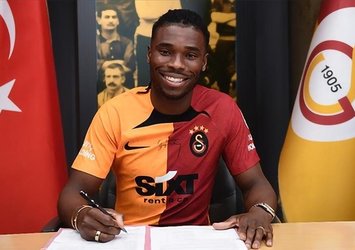 Adekugbe Galatasaray'da tarihe geçti