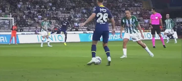 Konyaspor Fenerbahçe maçında Enner Valencia kırmızı kart gördü! - 4