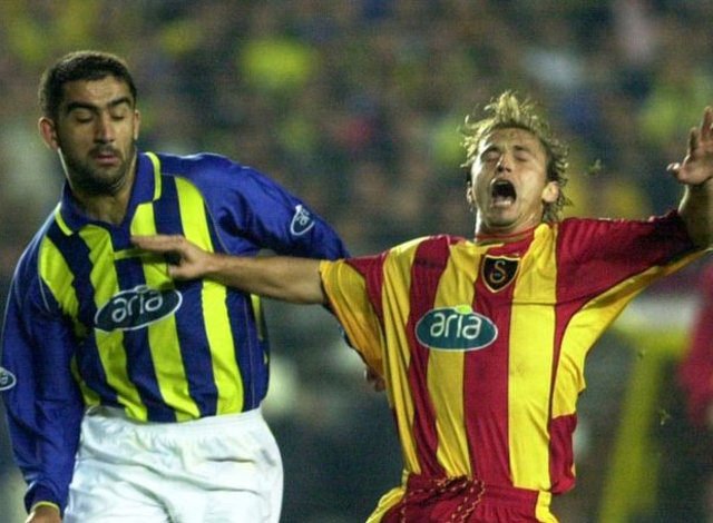 Fenerbahçe - Galatasaray derbilerinin en özel kareleri