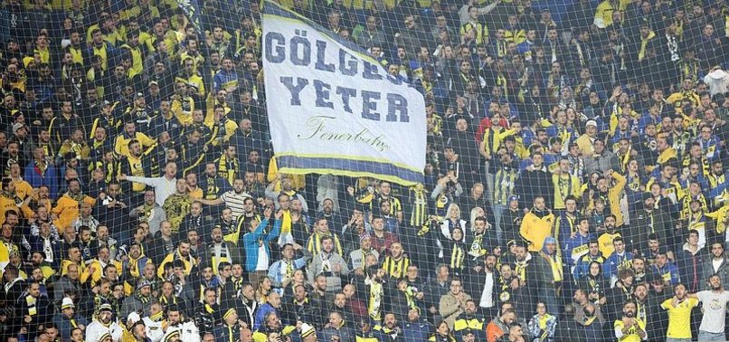 Tribünler tıklım tıklım
