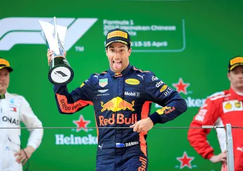 Çin'de kazanan Ricciardo