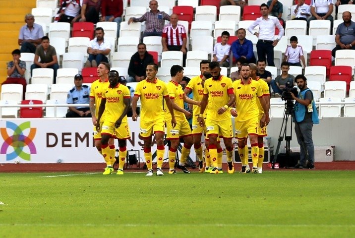 Demir Grup Sivasspor - Göztepe maçından kareler