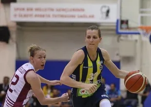 Yakın Doğu Üniversitesi, Fenerbahçe'yi devirdi