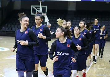 A Milliler hazırlıklarını sürdürdü