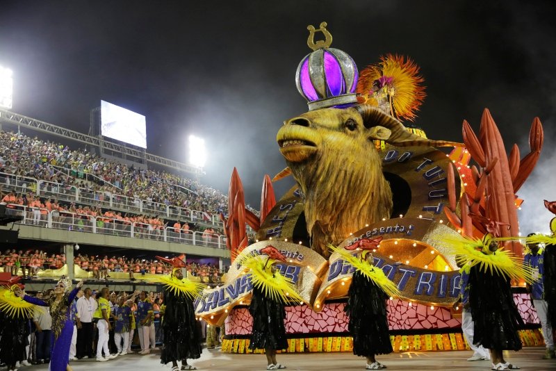 Neymar Rio Karnavalı’nda görüntülendi!