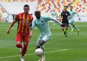 Esenler Erokspor tek attı 3 aldı!