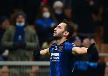 Inter yeniden lider! Hakan'dan muhteşem gol