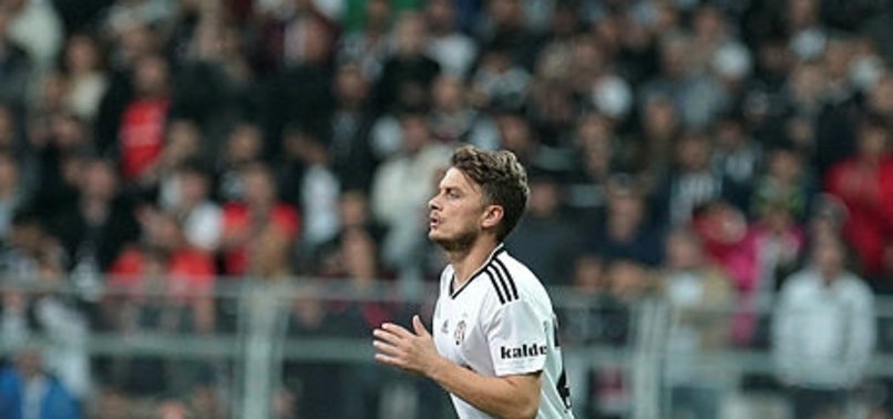 Taraftardan Ljajic tepkisi! "Elleri cebinde dolaşıyor"