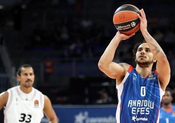 Anadolu Efes Partizan'a konuk oluyor!