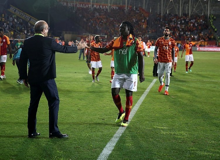 Gomis gitmek için bakın neler yapmış!