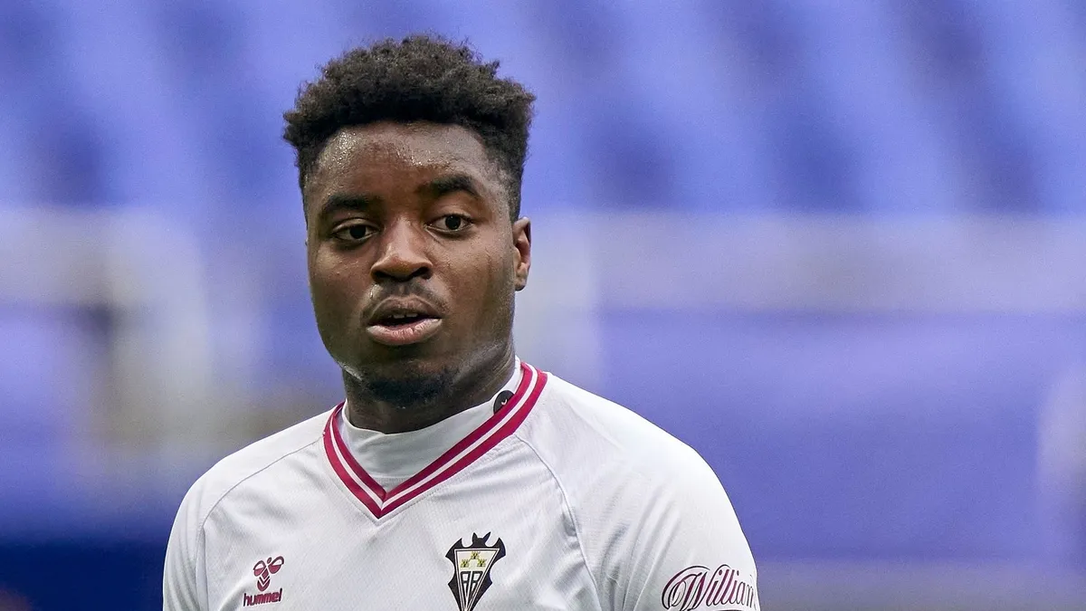 TRANSFER HABERİ | Trabzonspor'a 22'lik stoper!