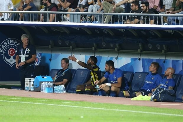 Fenerbahçe karıştı! Lens’ten olay tepki...