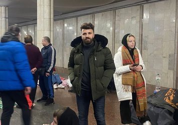 Türk futbolcu Ukrayna'da mahsur kaldı! Metroda uyuyor