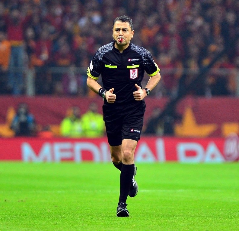 Galatasaray-Beşiktaş karşılaşmasından kareler