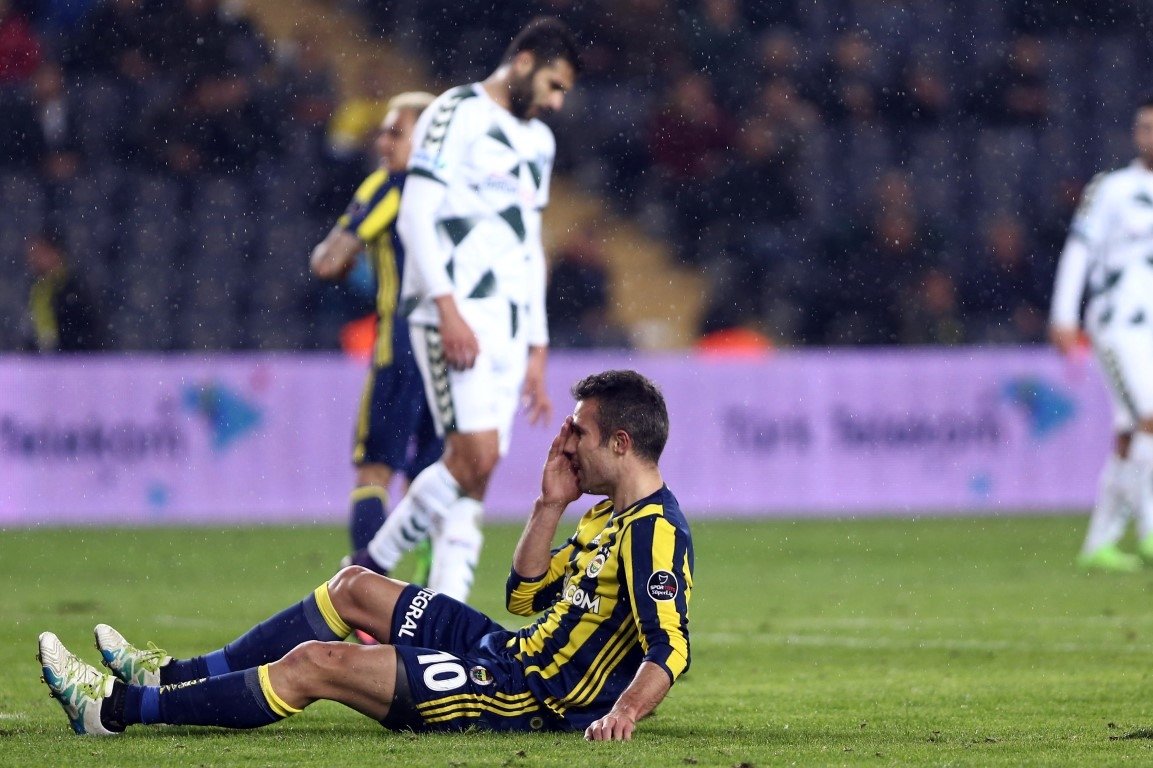 Robin van Persie dünya devine gidiyor