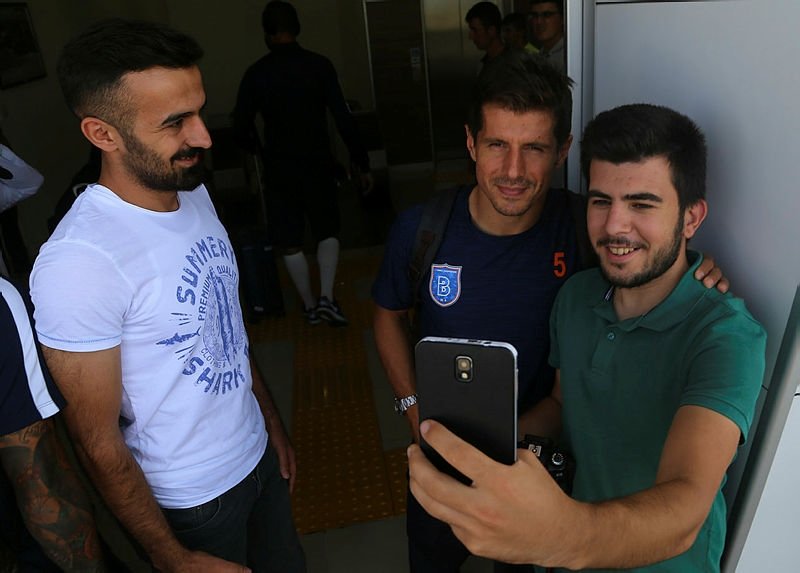 Başakşehir’den Fenerbahçe’ye Emre yanıtı