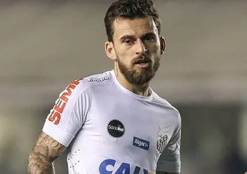 Fenerbahçe istedi, Milan alıyor