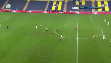 Altay Bayındır Fenerbahçe - Karacabey Belediyespor maçında kırmızı kart gördü! İşte o pozisyon