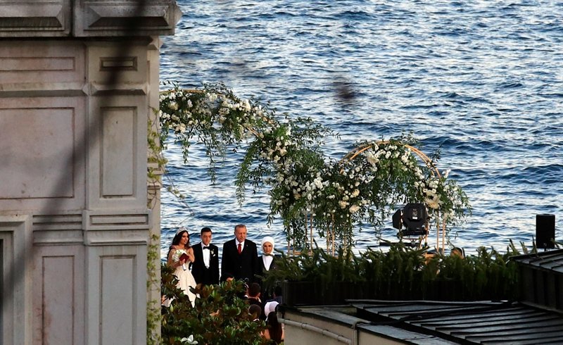 Mesut Özil ve Amine Gülşe evlendi! Başkan Erdoğan nikah şahidi oldu...