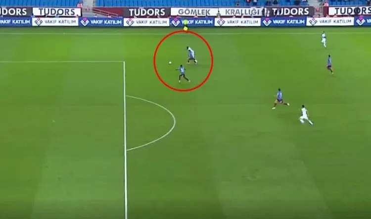 Son dakika spor haberi: Trabzonspor'da Hüseyin Türkmen Alanyaspor maçında kırmızı kart gördü! - 3