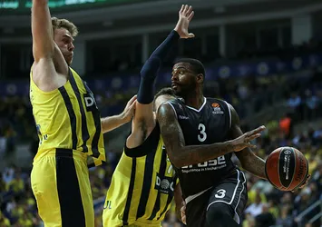 Fenerbahçe Doğuş 15. galibiyetini aldı