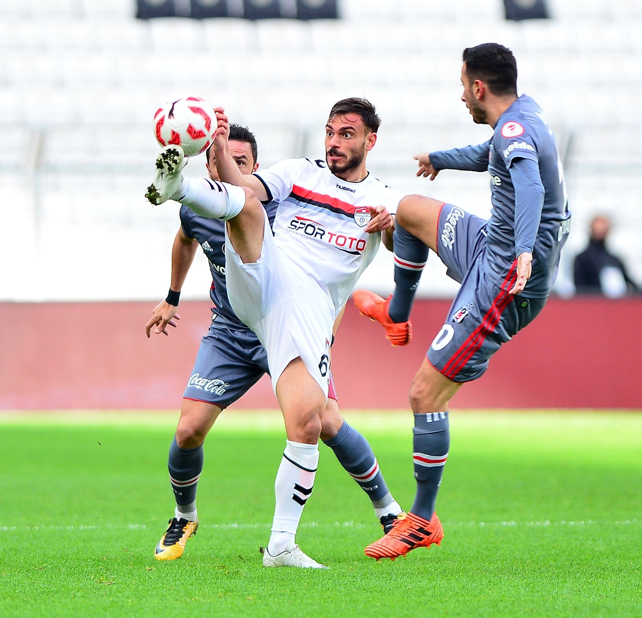 Manisaspor’a 4 gol atan Negredo’nun kimi işaret ettiği ortaya çıktı