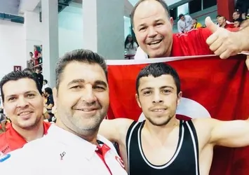 Adem Burak Uzun Avrupa Şampiyonu