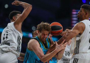 F.Bahçe Beko farklı kaybetti!