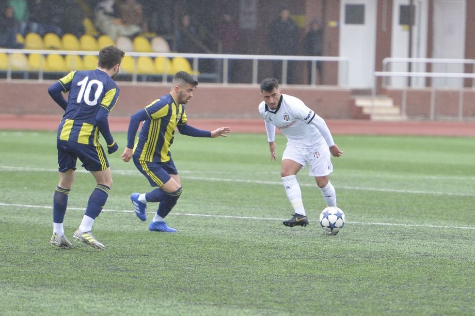 Derbide ilk raunt Beşiktaş’ın