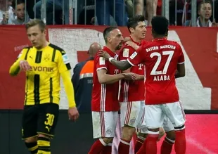 Bayern Münih, Dortmund'u farklı geçti