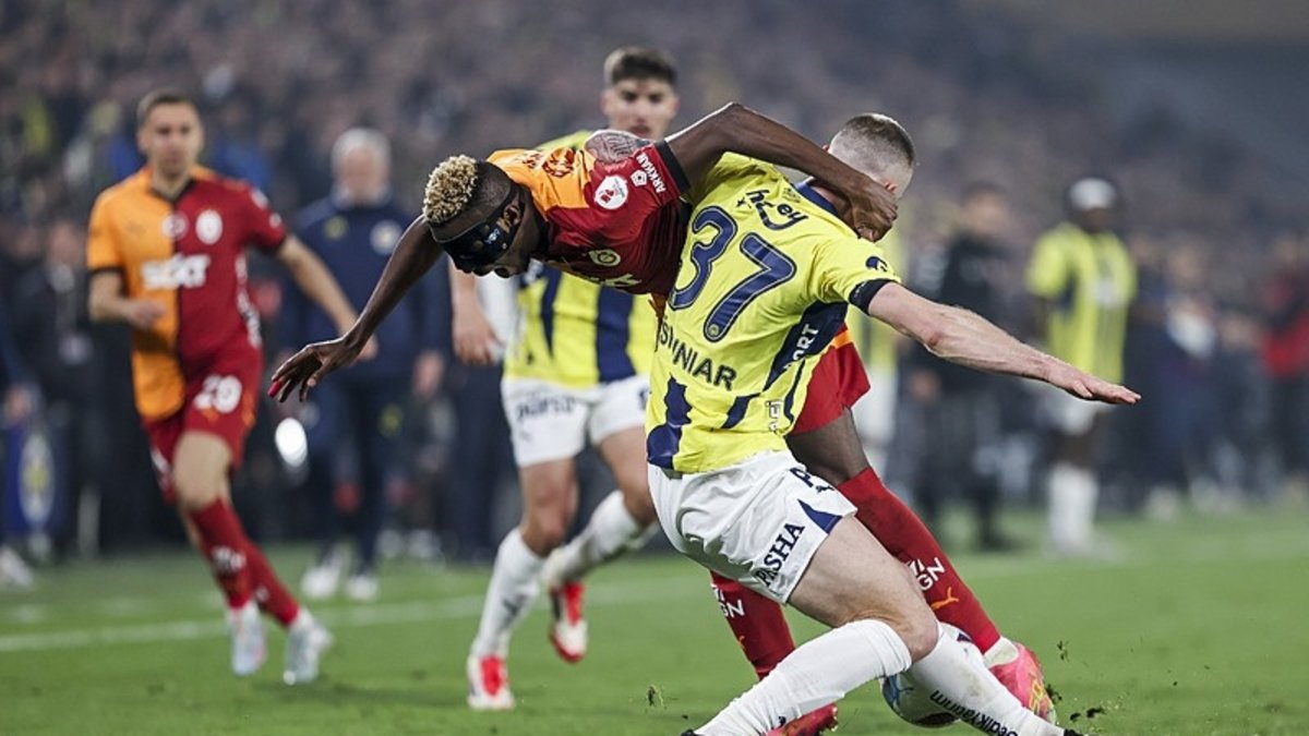Fenerbahçe mi, Galatasaray mı? Yapay zeka şampiyonu tahmin etti Fenerbahçe mi, Galatasaray mı? Yapay zeka şampiyonu tahmin etti