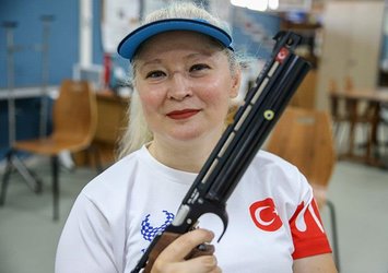 Aysel Özgan Paralimpik Oyunları 2'incisi oldu!