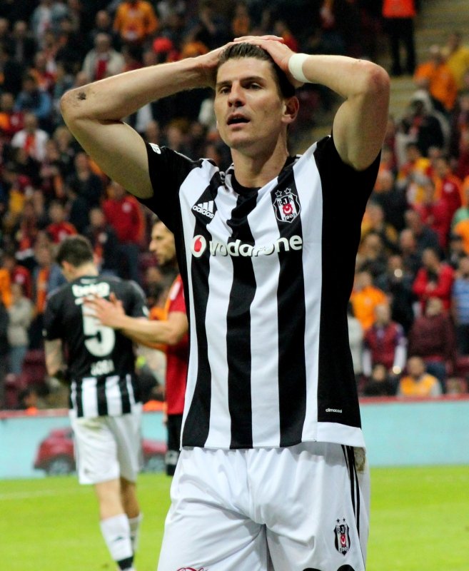 Beşiktaş Mario Gomez’e teklif yaptı!