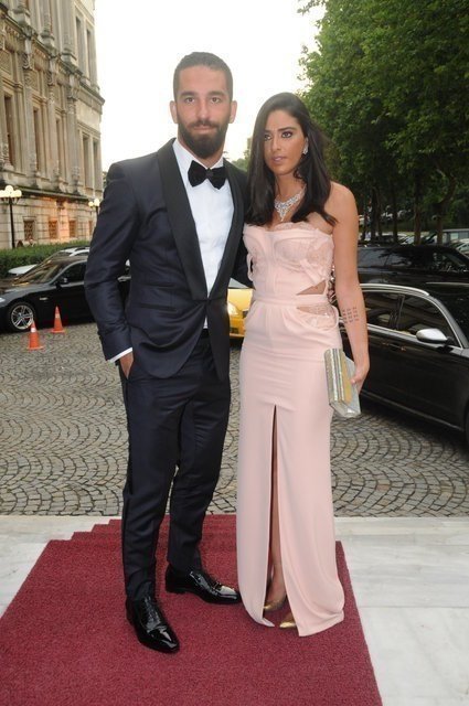 Arda Turan, Aslıhan Doğan’ı ailesinden istedi