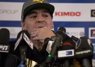 Maradona'ya kadına şiddetten soruşturma