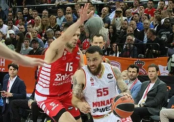 Olympiakos finale yükseldi
