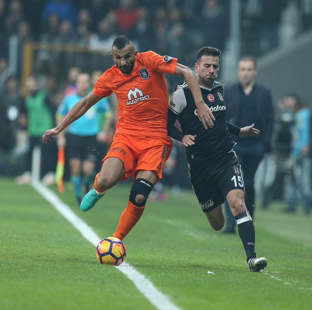 Beşiktaş-Başakşehir karşılaşması sosyal medyayı salladı!