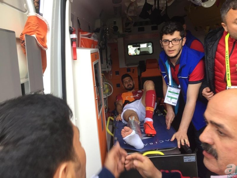 Galatasaray’dan sürpriz karar! Emre Akbaba...