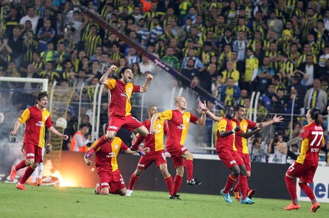 Selçuk Dereli’den Fenerbahçelileri çıldırtan tweet!
