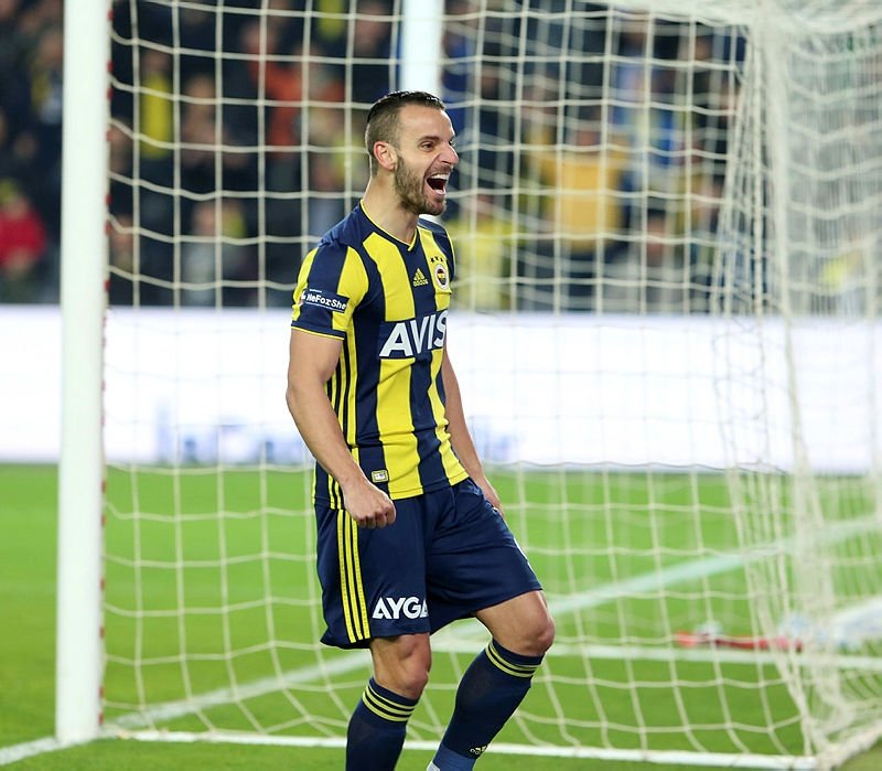 Ersun Yanal krizi bu sözlerle önledi!