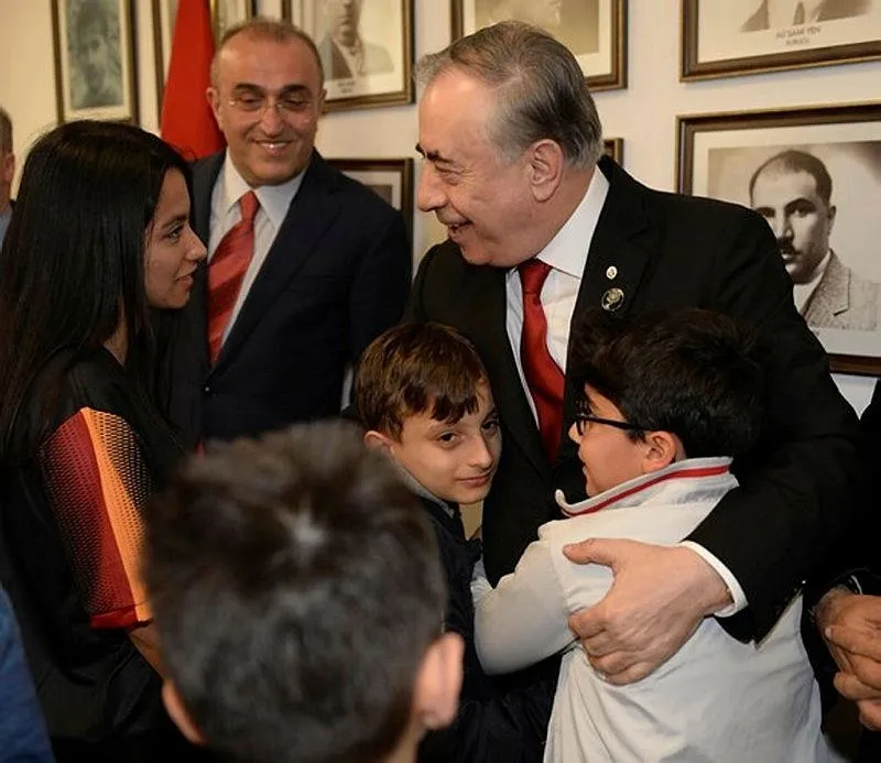 Galatasaray Şehit ve Gazilerimizin çocuklarını TT Stadı'nda ağırladı - 1