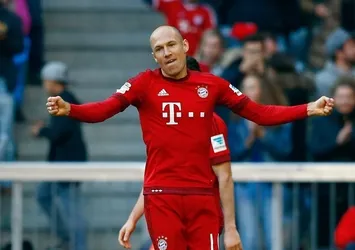 Robben geliyor!